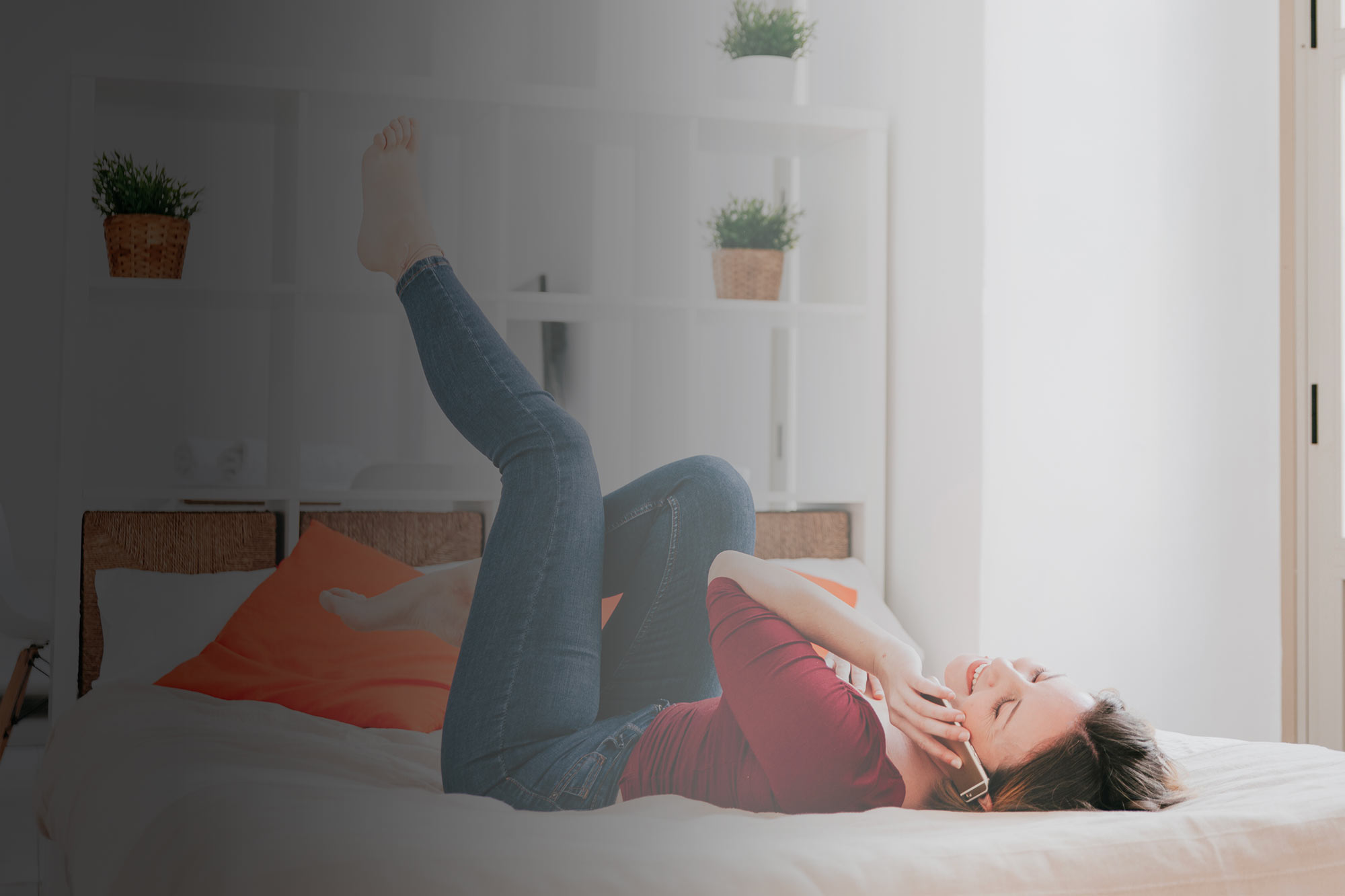 Kata Siapa Rebahan Selalu Gak Baik? Yuk, Coba Olahraga Ini Sambil Rebahan!