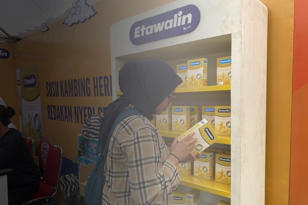 (Booth Etawalin di PRJ Surabaya, Sumber: Tim Etawalin)