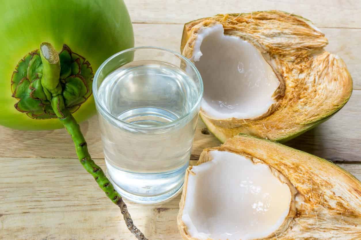 air kelapa yang cocok untuk pegal linu